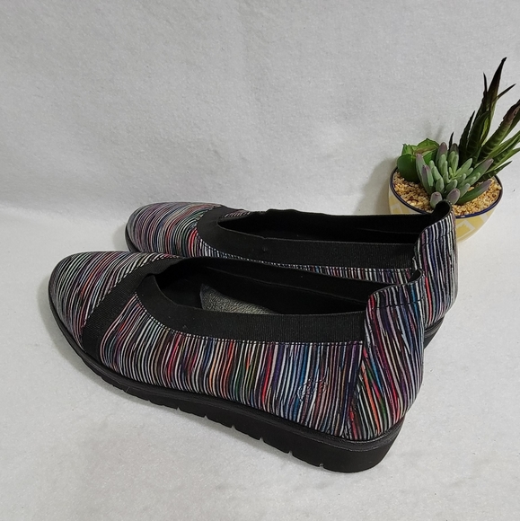 Nurture Kizzie Rainbow Strip Envelope Wedge Slip-On Shoes Size 7 - Picture 5 of 9